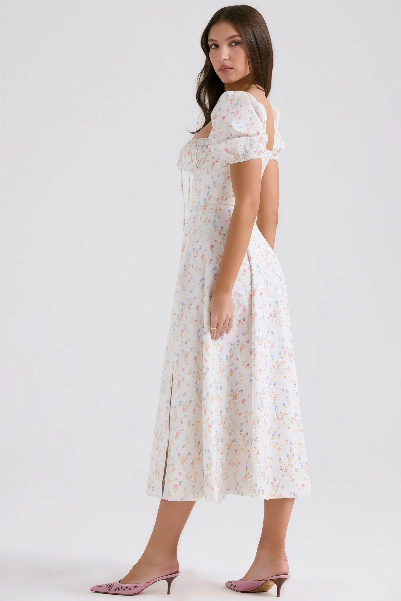 NADIA – Midi-jurk met bloemenprint en charmante pofmouwen